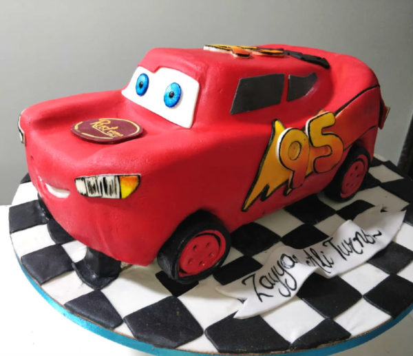 CARS Lightning McQueen Cake