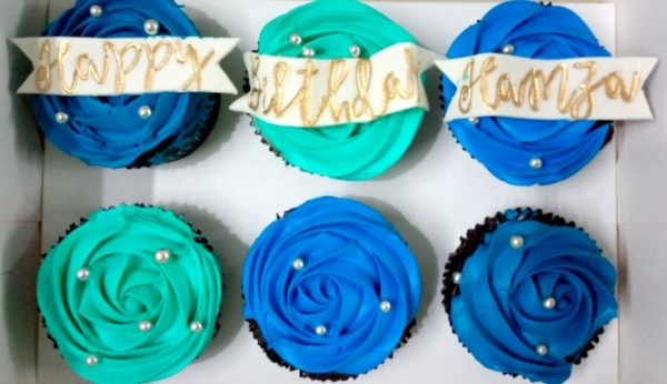 Blue Rose Swirl Cupcakes