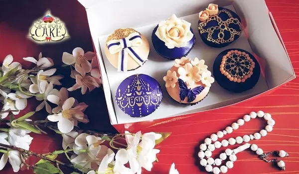 Desi Coachella Cupcakes (Min. Qty: 6)