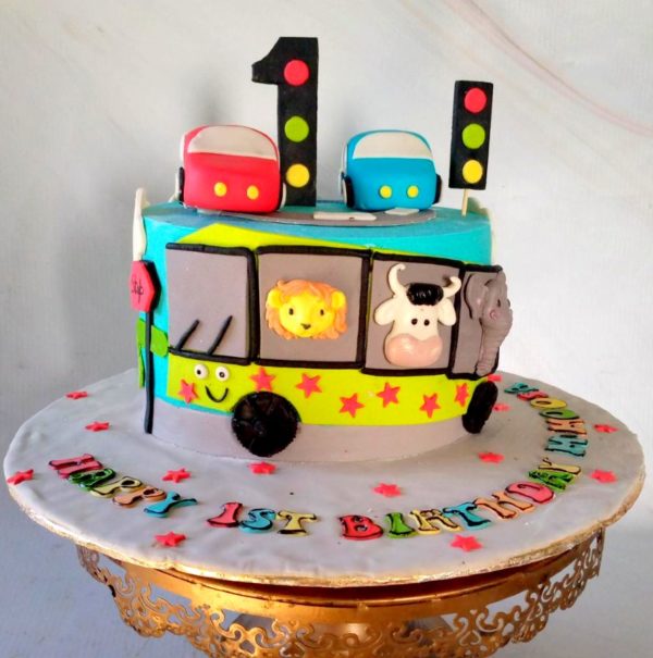 Animal's Train Cake