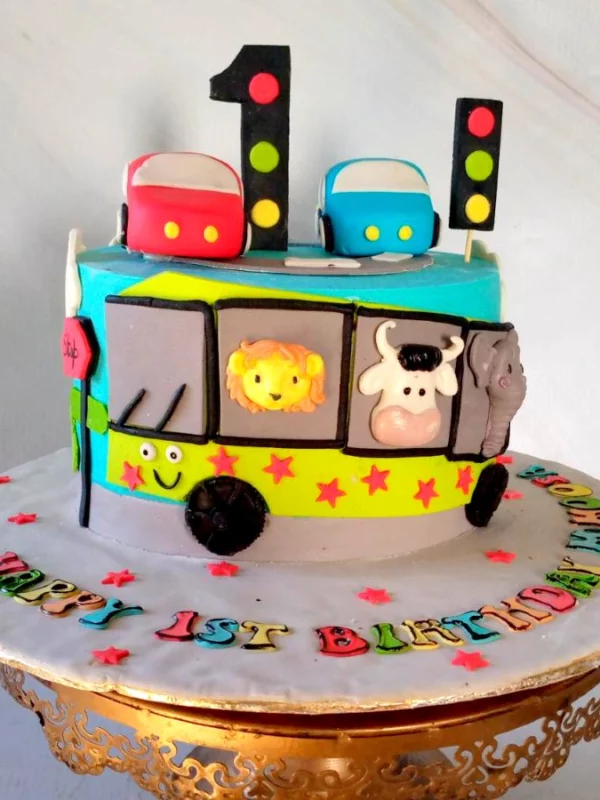 Animal's Train Cake