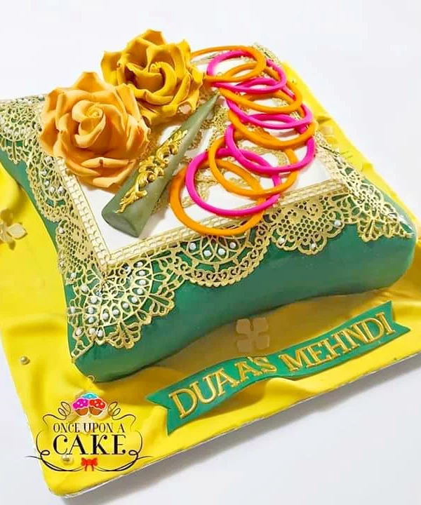 Mehandi Cushion Cake