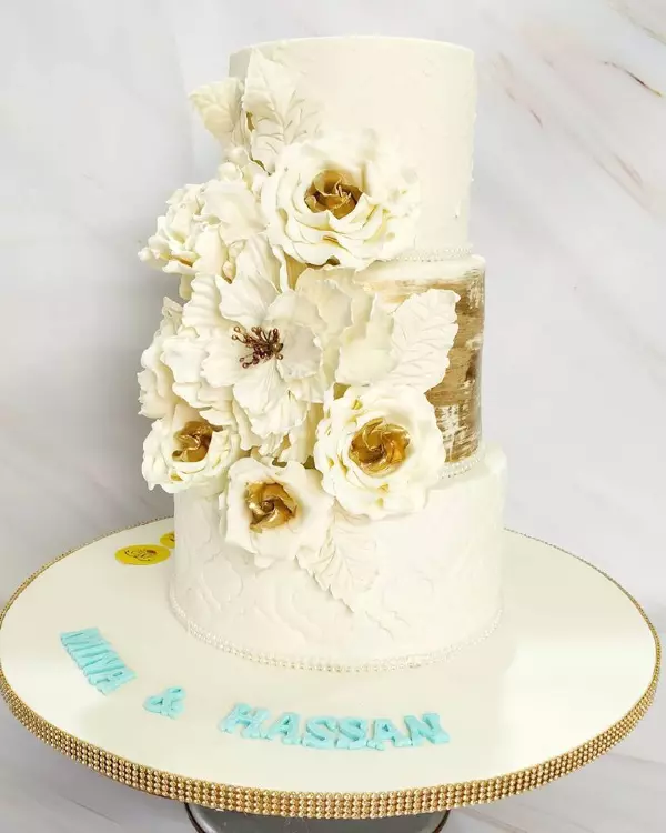 White Peony Cake