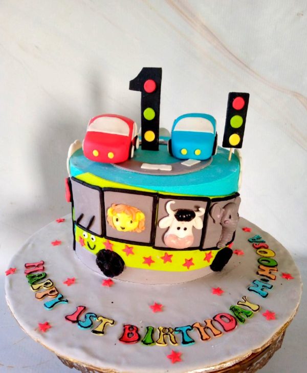 Animal's Train Cake