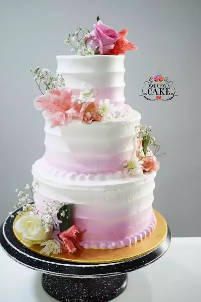 Fresh Cream & Fresh Flowers