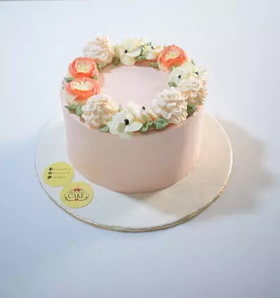 CREAM FLORAL WREATH