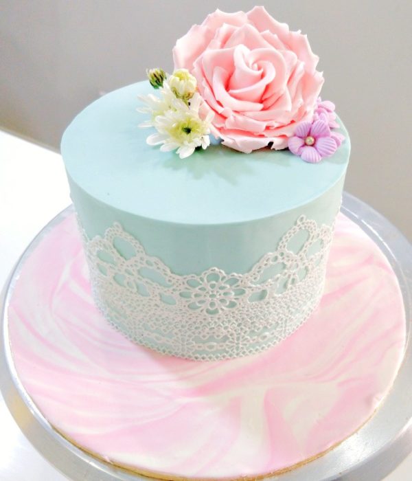 Charming Rose Cake