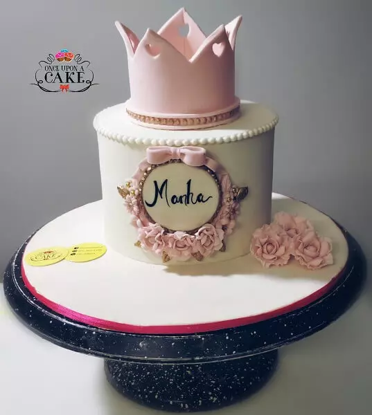 THE BLUSH CROWN