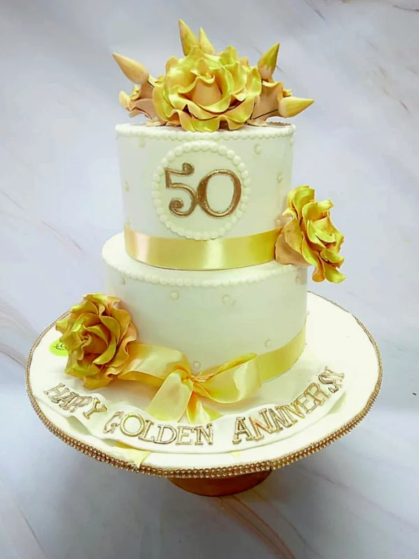 Golden Glam Cake