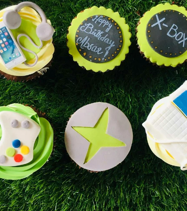 Cool Gadgets Cupcakes (Min. Qty: 6)